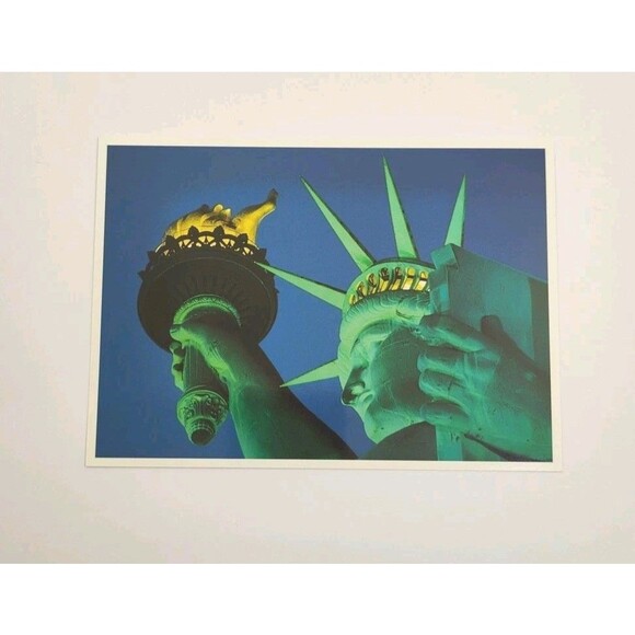 Statue of Liberty: A Majestic Symbol of Freedom - Picture 1 of 6